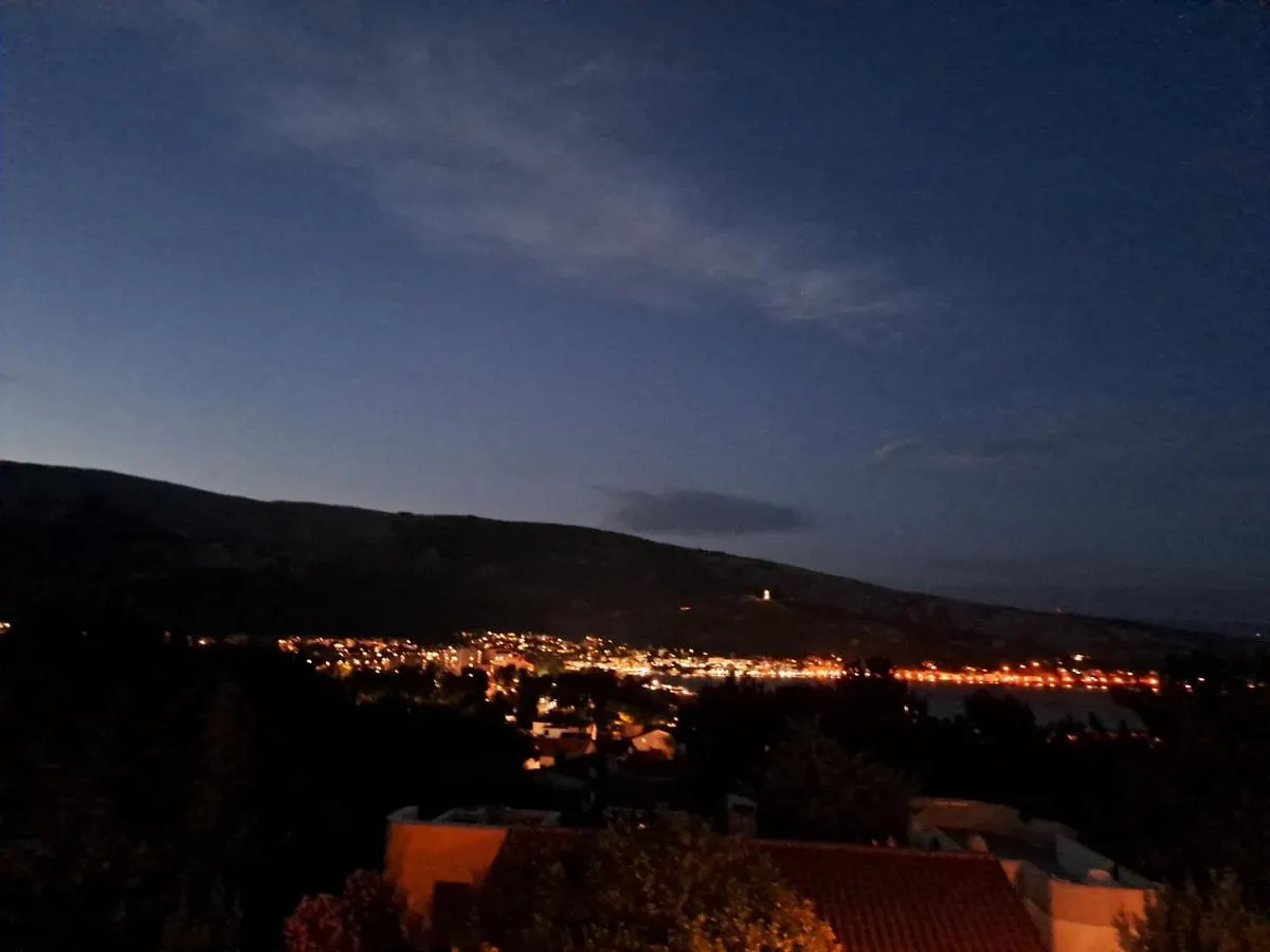 Apartment Apartman Zarok Baska  Croatia