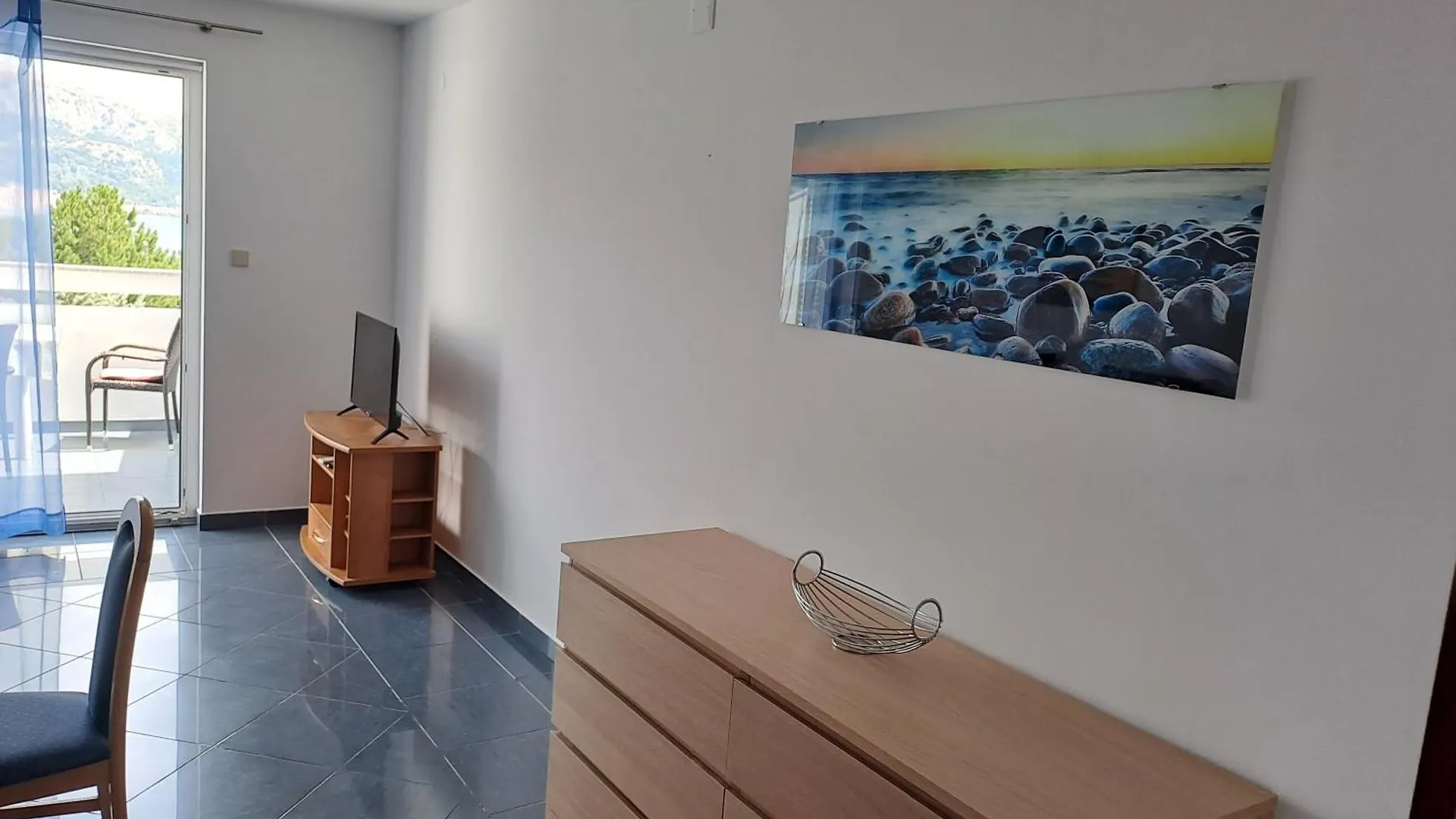 Apartment Apartman Zarok Baska  Croatia